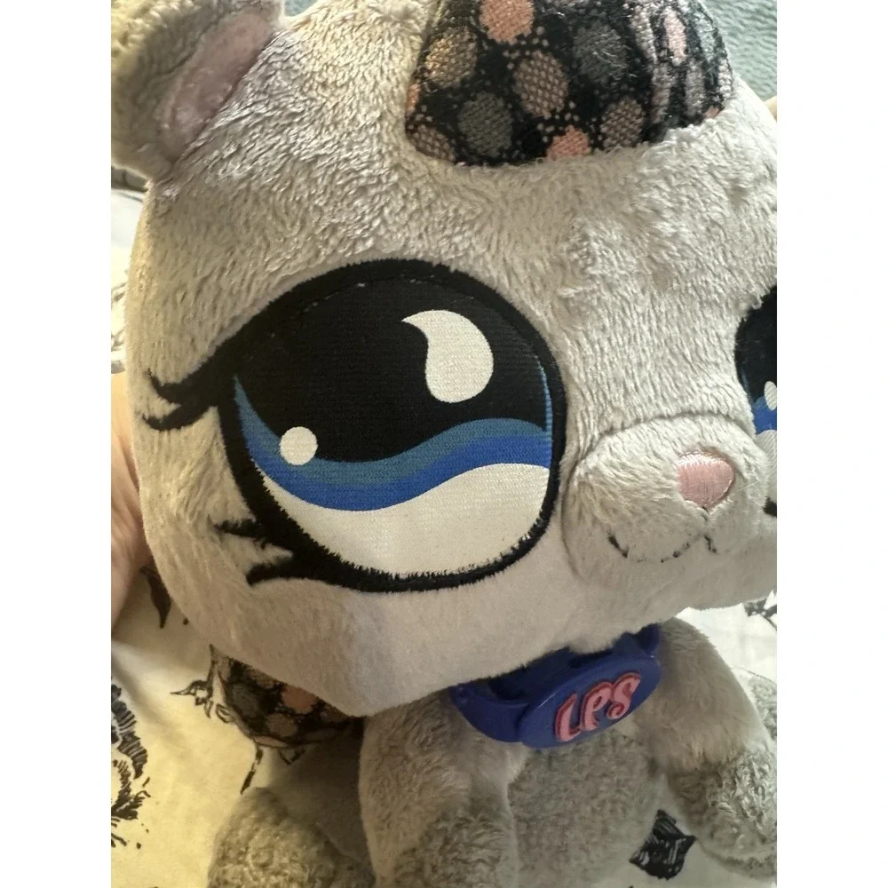 Littlest Pet Shop VIPs Gray Plush Squirrel Y2K Collar Hasbro 2008